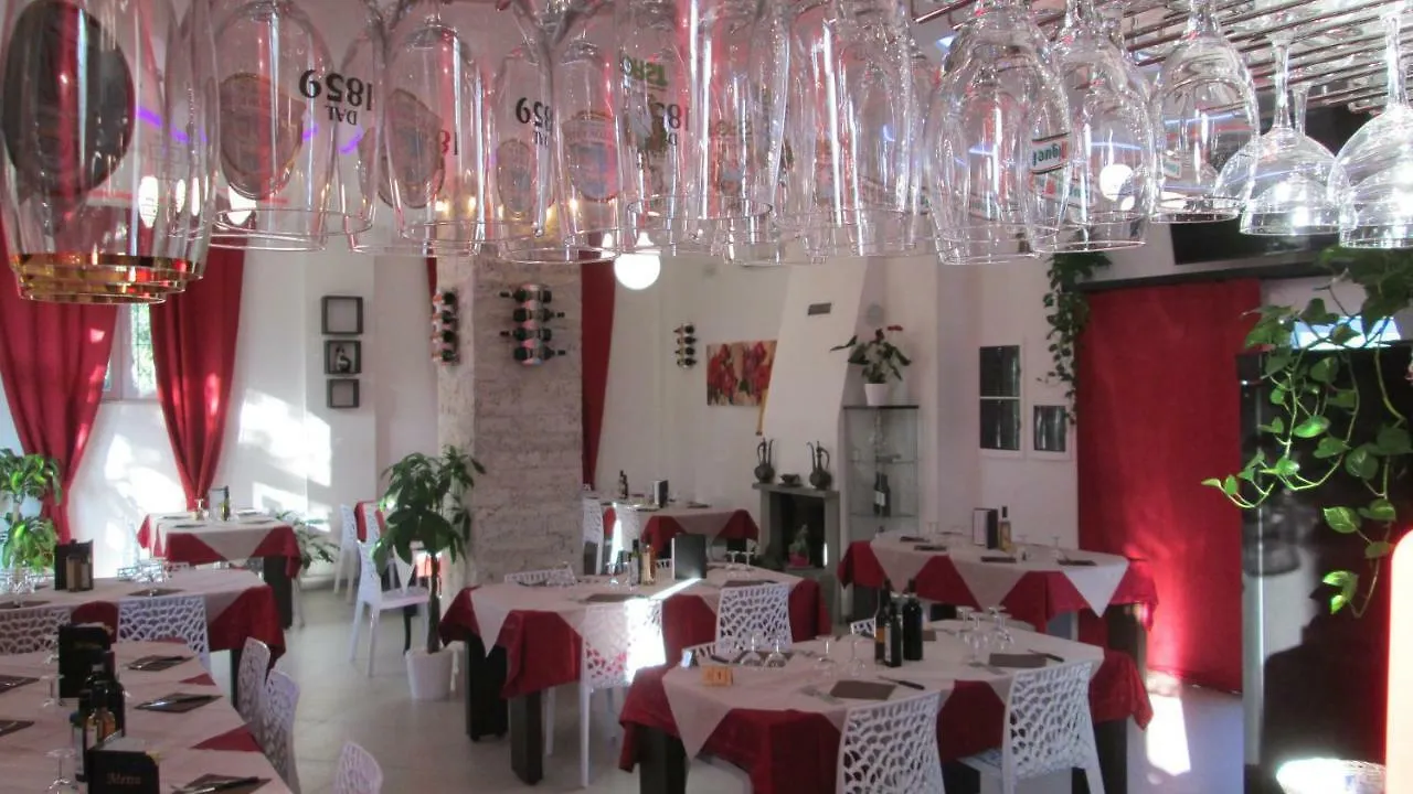 Hotel Casa Eraldo Castellaccia Affittacamere